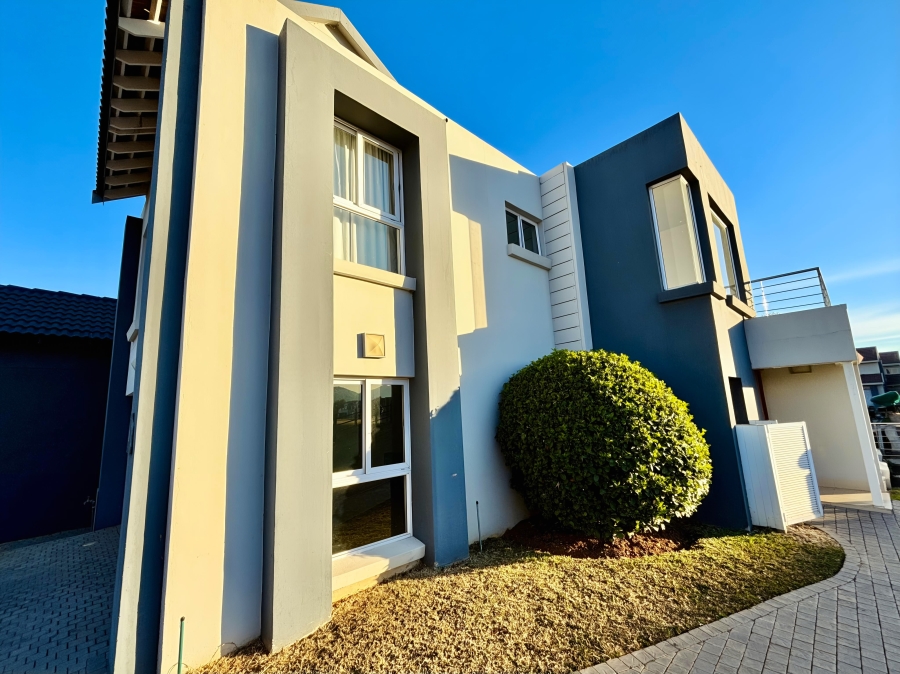 3 Bedroom Property for Sale in The Islands Estates North West